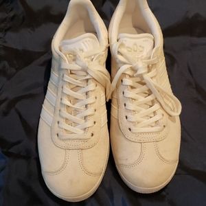 Adidas Gazelle Cream and white US 5 (fits like 6)